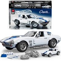 Mattel Brick Shop zostaviteľný model Hot Wheels - Corvette Grand Sport (Elite series) - Stavebnica