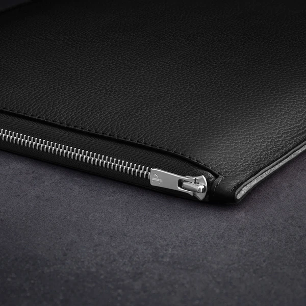 Woolnut Leather Folio kožené puzdro pre MacBook Air 13"/MacBook Pro 14"/MacBook Pro 13" čierne - Puzdra - Obrázok QBG7000601