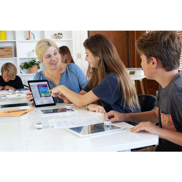 Ozobot Evo programovateľný robot - Inteligentné hračky - Obrázok QCUH100501
