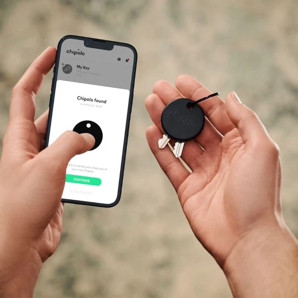 Chipolo POP Bluetooth lokátor čierny - Lokátory - Obrázok QGIE000O01