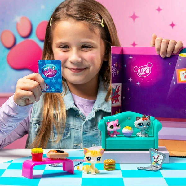 Set troch figúrok Hasbro Littlest Pet Shop večera - Figúrky - Obrázok T5IF000O01