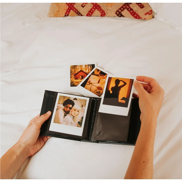 Polaroid Photo Album Small Black 40 fotiek (i-Type, 600, SX-70) - Fotoalbumy - Obrázok V1IQ100501