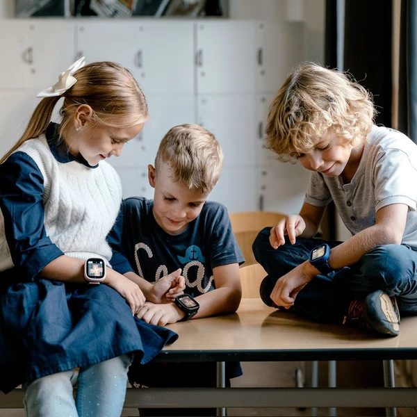 LAMAX WatchY4 Plus detské hodinky čierne - Inteligentné hodinky - Obrázok V929000P01