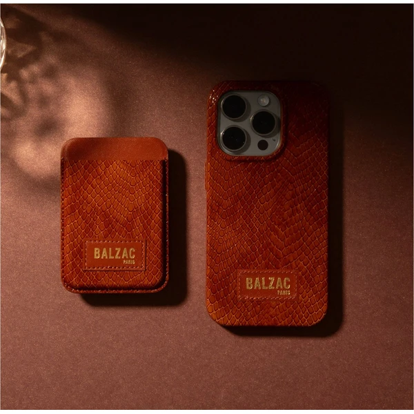 Native Union x Balzac Embossed Cognac MagSafe kryt iPhone 16 Pro Max - Puzdra - Obrázok W06K000K01