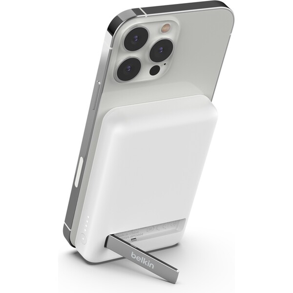 Belkin BoostCharge MagSafe powerbanka so stojanom (5000mAh) biela