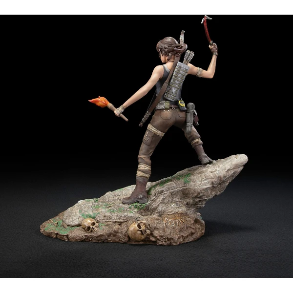 Soška Dark Horse Tomb Raider Lara Croft Survivor Era 33 cm - Sochy a sošky - Obrázok XBBC000K01