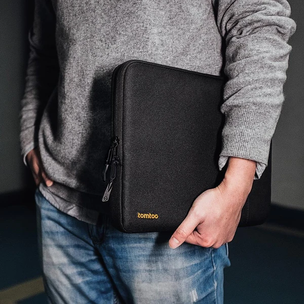 tomtoc Sleeve 13" MacBook Pro/MacBook Air čierna - Puzdra - Obrázok ZFF8500301