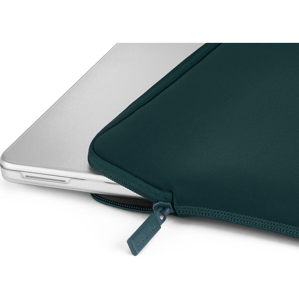 Pipetto Classic Fit Sleeve púzdro pre MacBook Neo 13 modrozelené - Puzdra - Obrázok b3155f33f0b04b70acd5522f2f7b27be