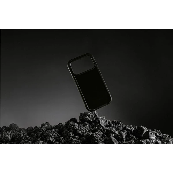 Nomad Rugged Leather Case (Horween) MagSafe kožený kryt iPhone 17 Pro Max Black - Puzdra - Obrázok b873fe1f45c24bb5b4487665f5ab3f00