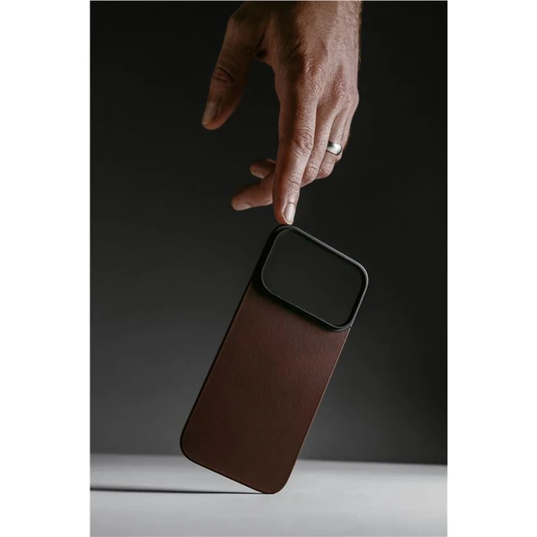 Nomad Magnetic Leather Back (Horween) Magsafe kožený kryt iPhone 17 Pro Max Rustic Brown - Puzdra - Obrázok b8f77917e23c4a8cbc44d300c2f4dcad