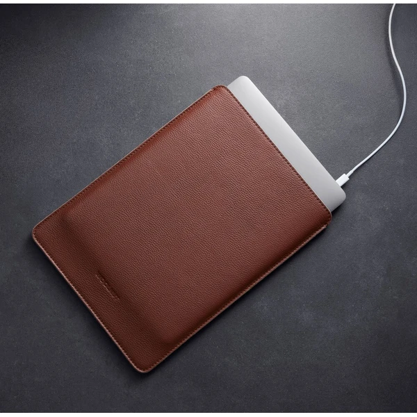 Woolnut Leather Sleeve kožené pouzdro MacBook Neo hnědé - Puzdra - Obrázok d_12ad1c89bd01460aa2c3b404957542db