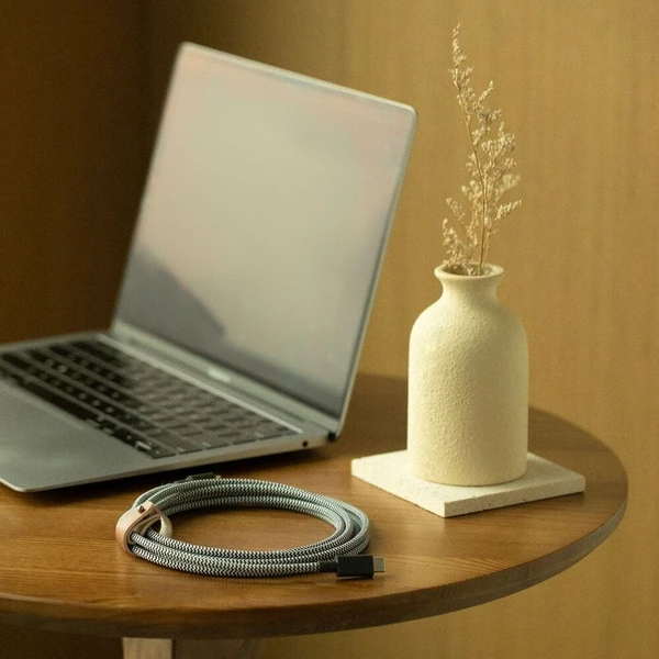 Native Union Belt Cable XL USB-C/USB-C kábel 3m, 100W zebra - Káble a redukcie - Obrázok d_239d9e40e23745acbdfaa1e65a580572