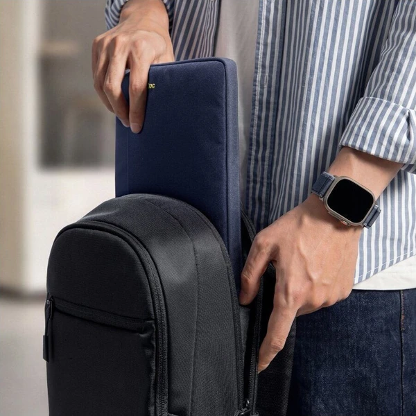 tomtoc Light A18 sleeve puzdro 13" MacBook Neo tmavě modré - Puzdra - Obrázok d_27c4e8e382654140828af0284656e011