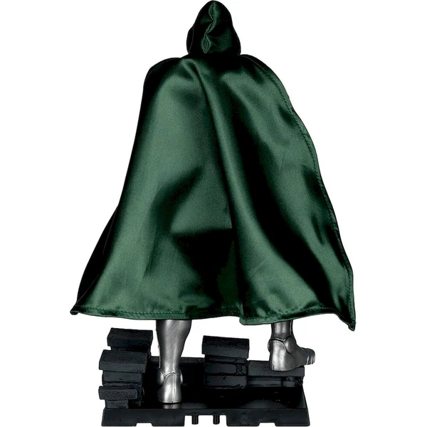 Figurka McFarlane Toys - Doctor Doom 28cm - Figúrky - Obrázok d_2f2961bbb08a4eae9866cb54fddbb256