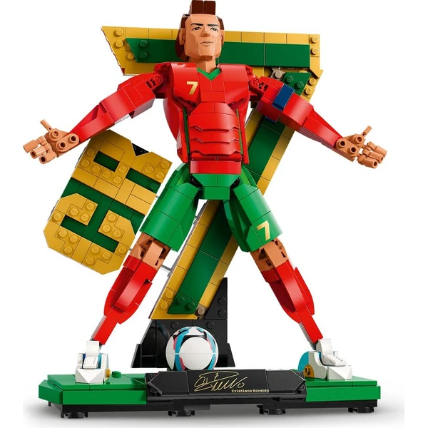 LEGO Editions 43016 Cristiano Ronaldo – Futbalová legenda - LEGO - Obrázok d_45bb2aa366c840a083d7e861f003c533