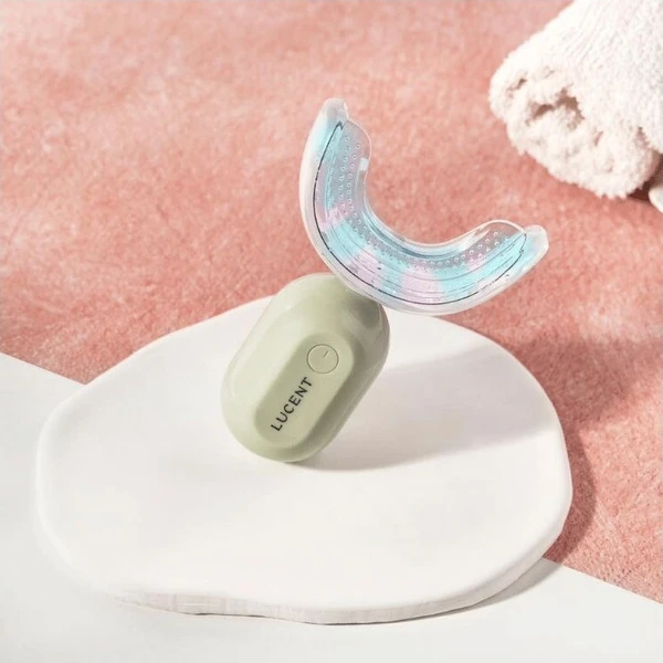 Be Lucent Stellar Gentle Teeth Whitening Kit sada na bielenie zubov mentolová - Sady na bielenie zubov - Obrázok d_4f394b76fedb4fae9ae84eb5018e59b5