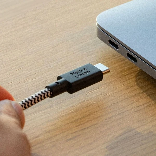 Native Union Belt Cable XL USB-C/USB-C kábel 3m, 100W zebra - Káble a redukcie - Obrázok d_5b11927fba1f435882a299c79ffc4504