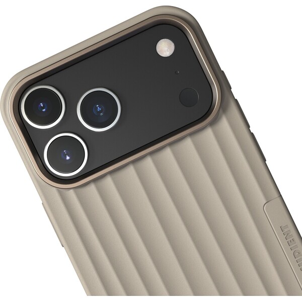 NUDIENT Bold Magsafe kryt iPhone 17 Pro Max/iPhone 18 Pro Max Linen Beige - Puzdra - Obrázok d_6bb66de57e314df9b2e9fe1cb6eb6ab2