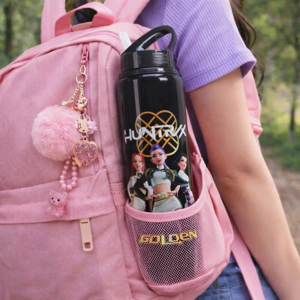 Fľaša K-Pop Demon Hunters - Golden 650ml - Fľaše - Obrázok d_74a4780f1e304695b5477f7b200b911f