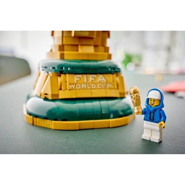 LEGO Editions Sports 43020 Oficiálna trofej Majstrovstiev sveta vo futbale - LEGO - Obrázok d_769c43f160b54582a554397a33a312d0