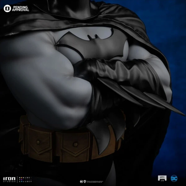 Soška Iron Studios Batman - DC Trinity Legacy Replica 60 cm - Sochy a sošky - Obrázok d_8b8fe239019940b8b207d11512e5cad0