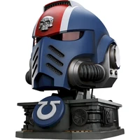 Soška Warhammer 40,000: Space Marine 2 Replica Ultramarines Lieutenant Titus helmet - Sochy a sošky