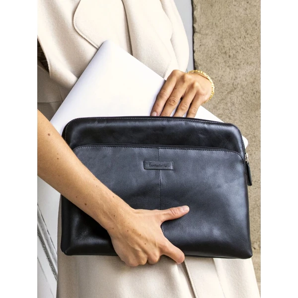 dbramante1928 Skagen Pro+ kožené sleeve pouzdro pro 14" MacBook černé - Puzdra - Obrázok d_d87e39a68db744cfb5e4978a29f151dc