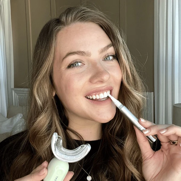 Be Lucent Stellar Gentle Teeth Whitening Kit sada na bielenie zubov mentolová - Sady na bielenie zubov - Obrázok d_e0ced1eb37594f4ab008cc1d7f56ebb5