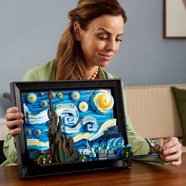 LEGO Ideas 21333 Vincent van Gogh - Hviezdna noc - LEGO - Obrázok d_e2ef463678984308aabccce7951219a5