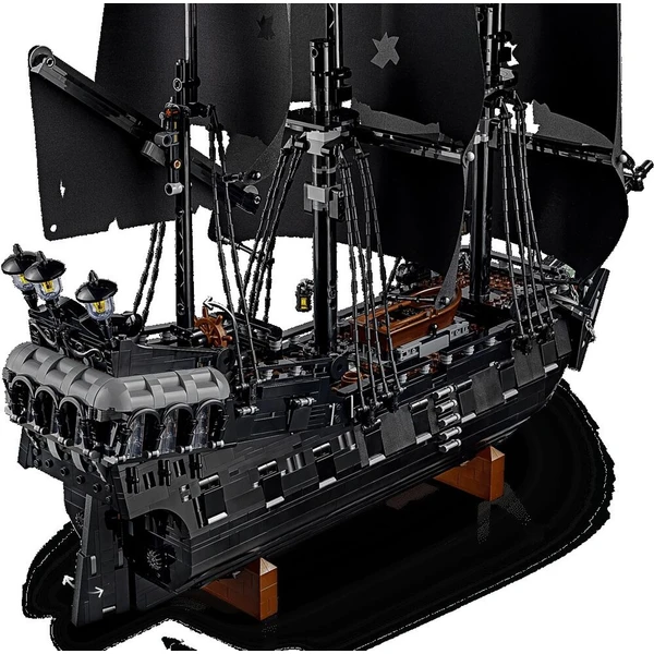 LEGO Icons 10365 Pirátska loď kapitána Jacka Sparrowa - LEGO - Obrázok d_fbcebe9edfa84c15b7a9ca242df8c203