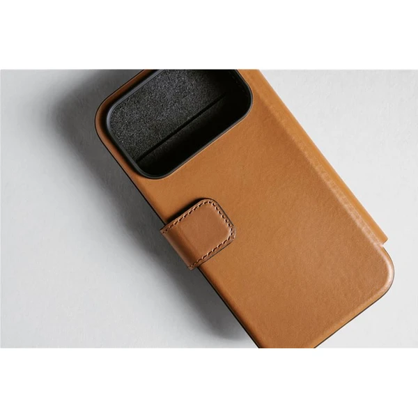 Nomad Modern Leather Folio MagSafe kožené puzdro iPhone 17 Pro English Tan - Puzdra - Obrázok dcf481a3f4324911ad70a5ef399dc3b8