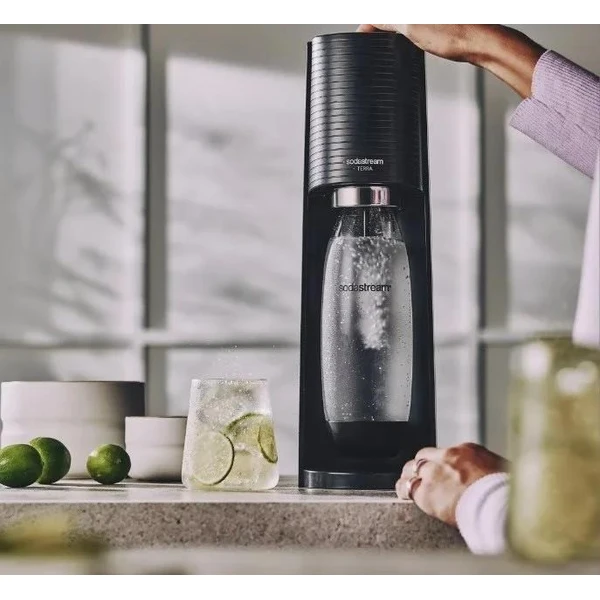 SodaStream Terra Black výrobník sódy, mechanický, 1l fľaša SodaStream Fuse, bombička s CO2, čierny - Výrobníky sódy - Obrázok e713ec5862fa4c778b1c46596d55ae7b
