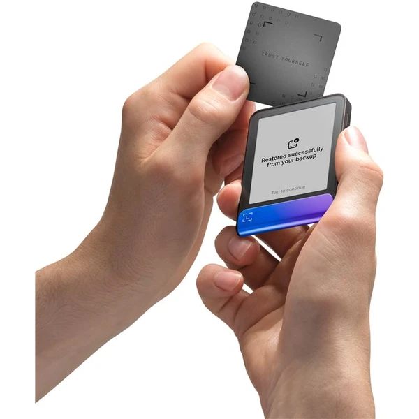 Ledger Flex krypto peňaženka (iOS/Android/MacOS/Windows/Linux) Neptune Blue - Krypto peňaženky - Obrázok e727d06e938645cfa08908fd29160223