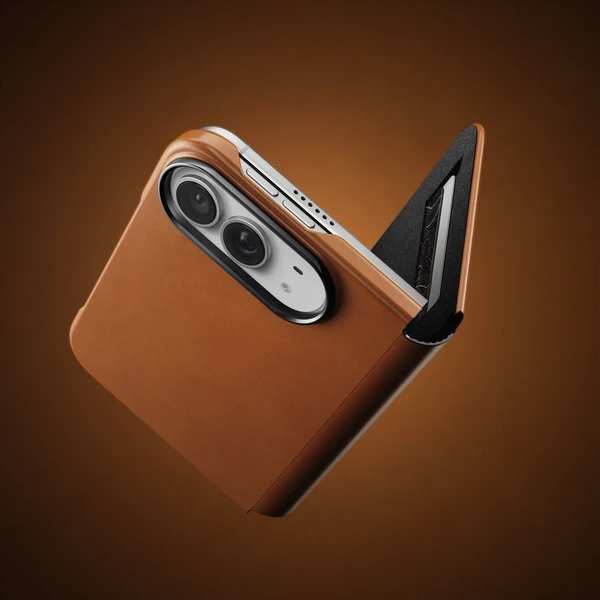 Nomad Traditional Leather Folio (Horween) MagSafe kožené puzdro iPhone Duo sedlová hnedá - Puzdra - Obrázok f2983b05755f42018b1a0f7f4a9d98cf