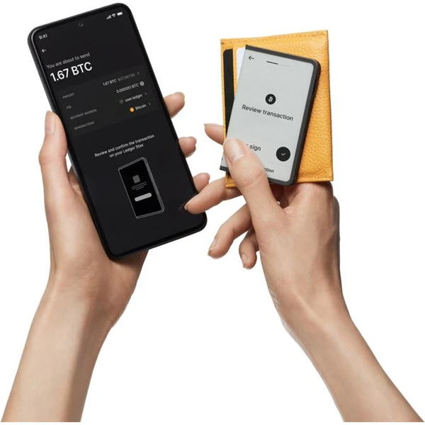 Ledger Stax krypto peňaženka s Recovery Key (iOS/Android/MacOS/Windows/Linux) - Krypto peňaženky - Obrázok f7446063df3b4e2ba4b1ee926c145768